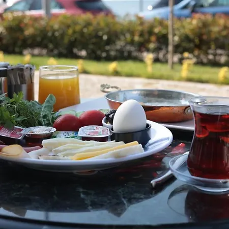 Tasliman B&B 얄로바