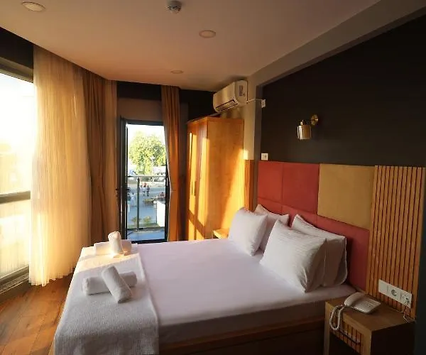 Oda ve Kahvaltı Taşliman